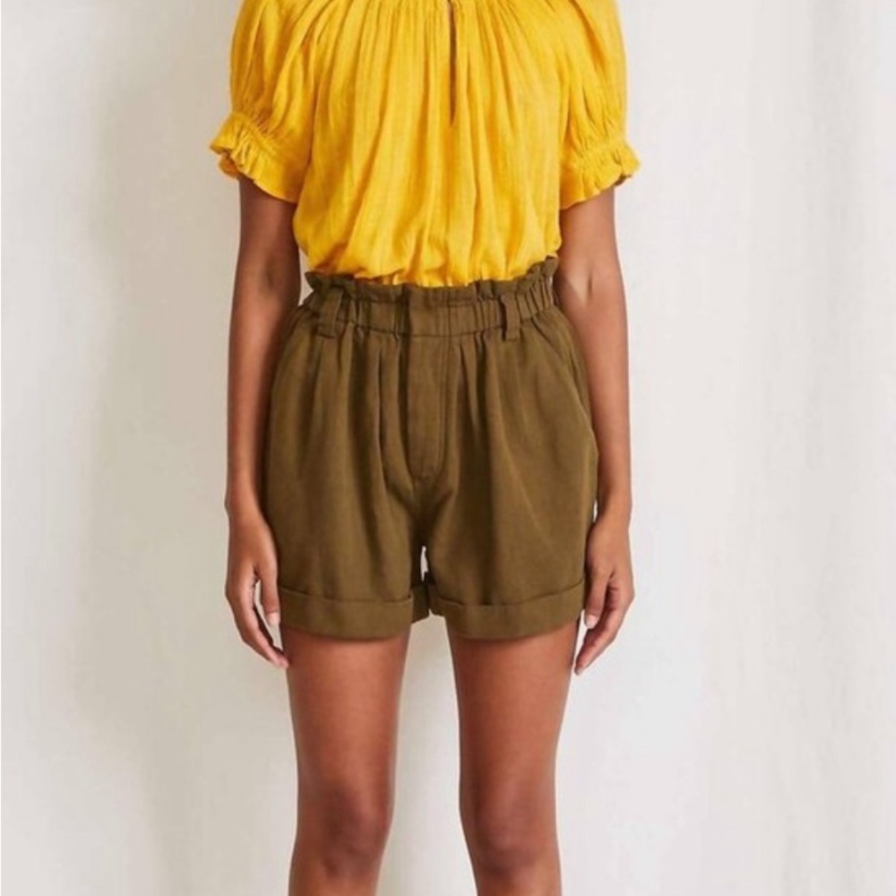 Apiece Apart Son Vida Shorts in Olive - Picture 2 of 5
